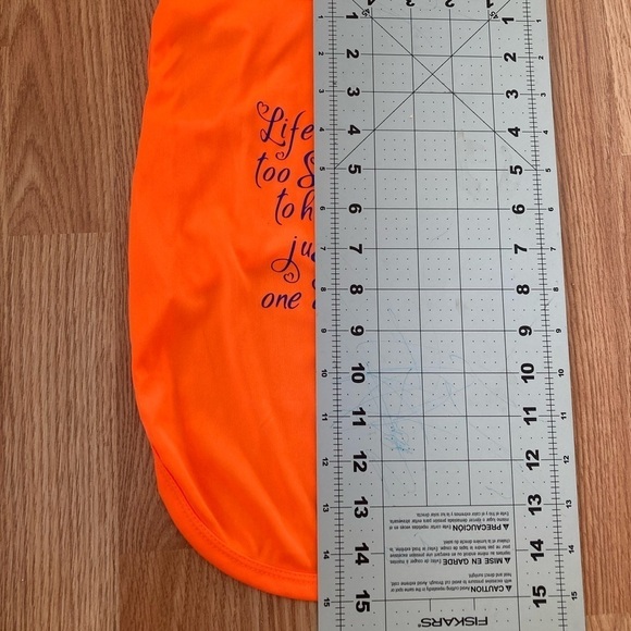 Price drop … NWOT Lightweight Material Dog (Puppy) Shirt with Saying - Picture 3 of 7